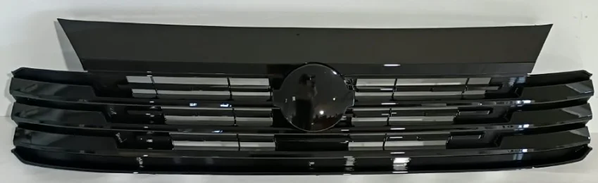2025 Nissan Kicks SL Black Front Upper Grille