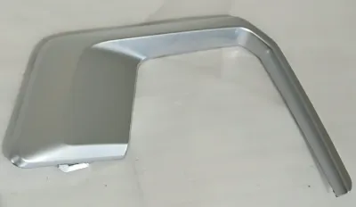 2021 - 2024 GMC Yukon Front Fog Lamp Bezel Insert Silver RH