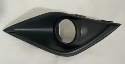 2019 - 2020 Mitsubishi Outlander Front Bumper Fog Light Lamp Cover RH