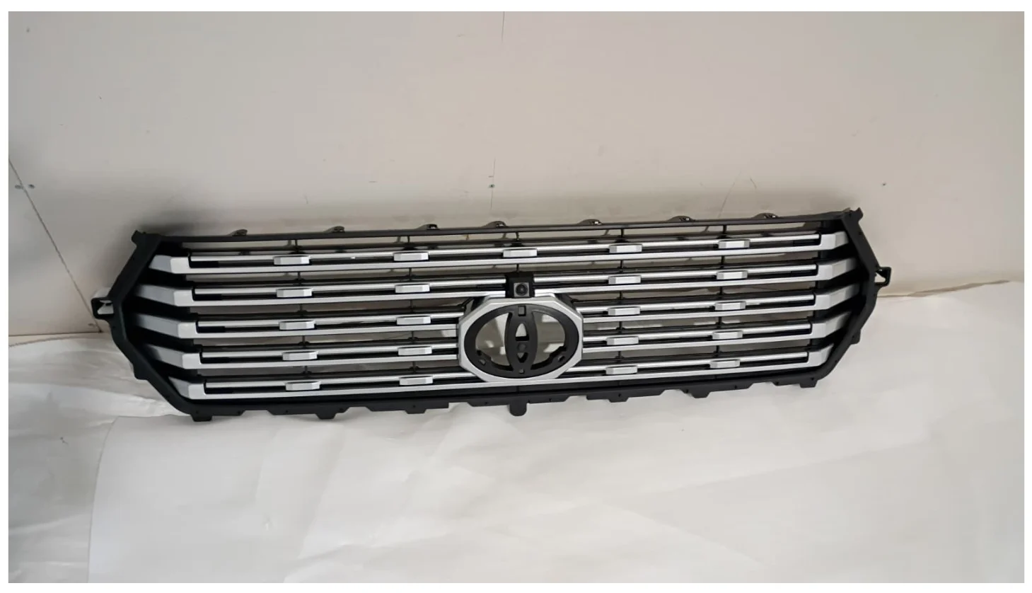 2024 - 2025 Toyota Tacoma Front Bumper Grille with Chrome