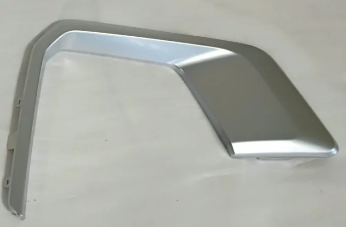 2021 - 2024 GMC Yukon Front Fog Lamp Bezel Insert Silver LH