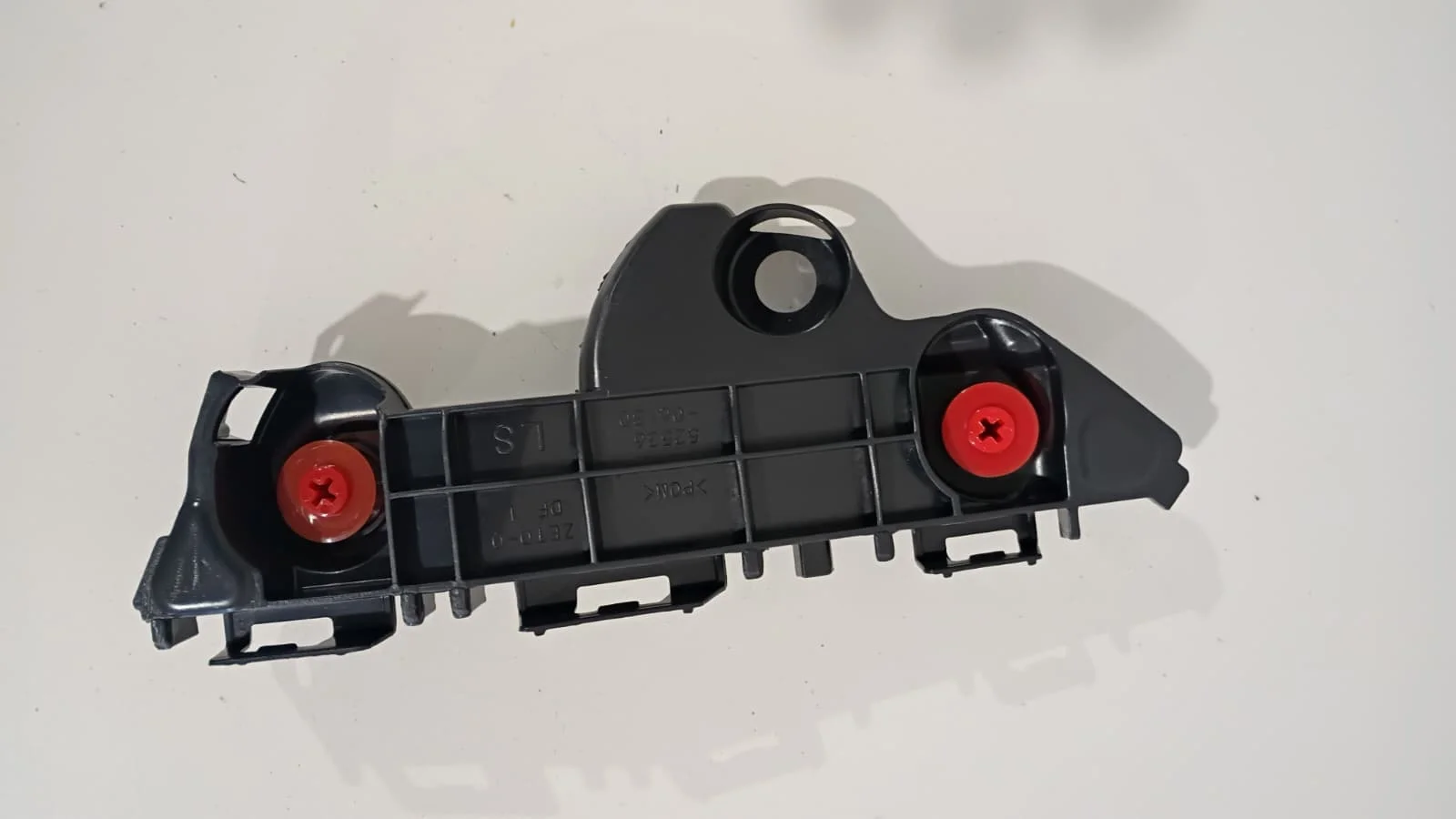2018 - 2024 Toyota Camry BUMPER COVER RETAINER