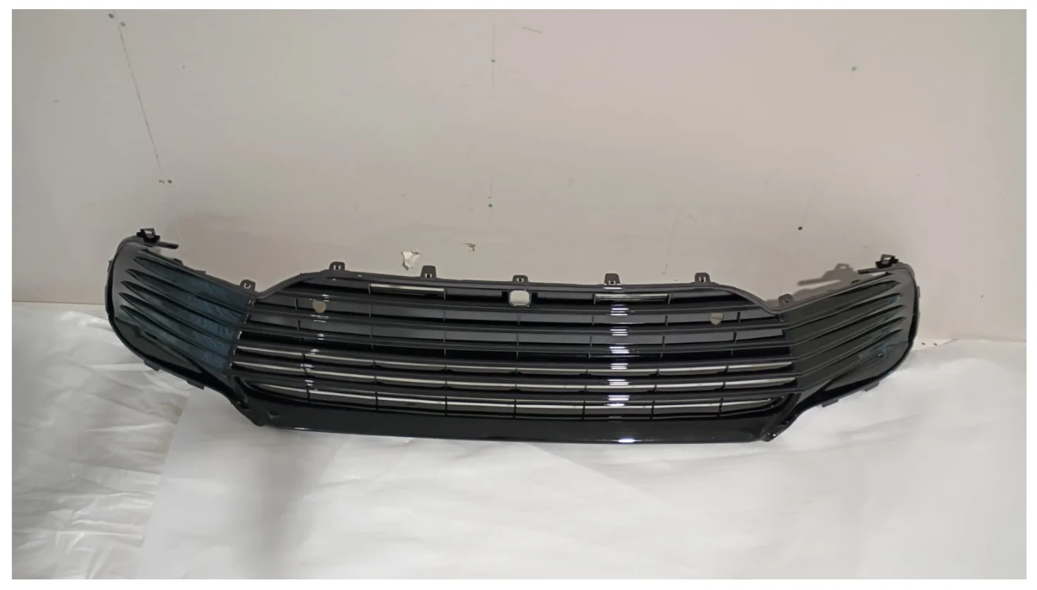 2021 - 2024 Toyota Camry LE/XLE Front Bumper Grille W/Sensor Hole