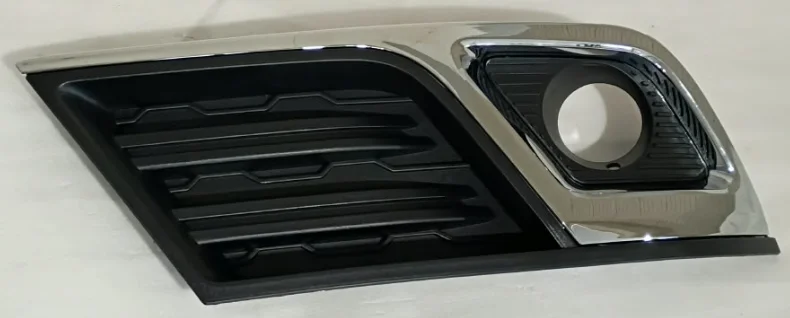 2013 - 2017 Chevy Traverse Fog Light Bezel Cover w/trim Right Passenger Side WITH FOG LMAP HOLE RH