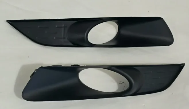 2010 - 2012 Honda Accord Crosstour Front Bumper Fog Lamp Cover R/L