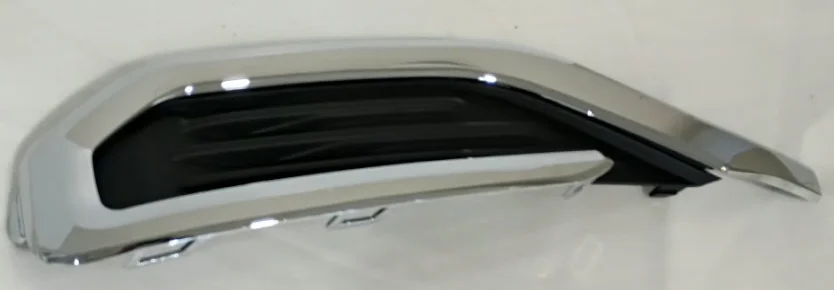 2017 - 2019 GMC Acadia Front Fog Lamp Opening Cover Left Driver Side LH