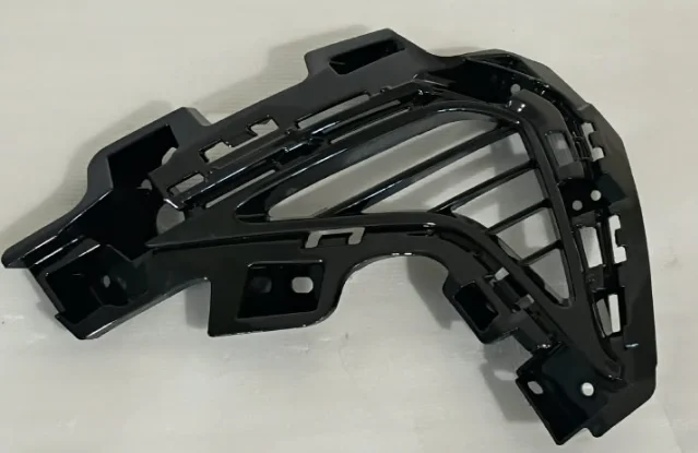 2020 - 2021 HYUNDAI Sonata Front Bumper Cover Duct Panel (Painting) RH