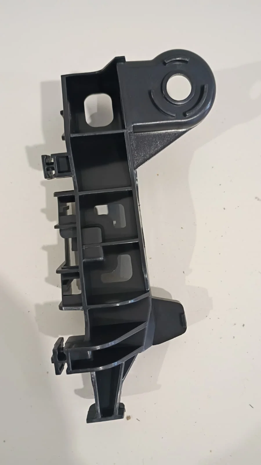 2018 - 2024 Toyota Camry UPPER BUMPER COVER RETAINER