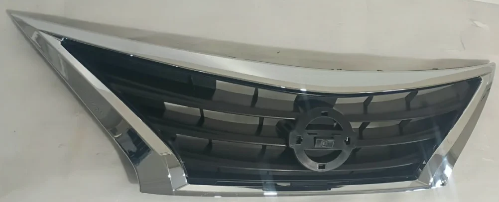 2012 - 2014 Nissan Versa Front Bumper Grille