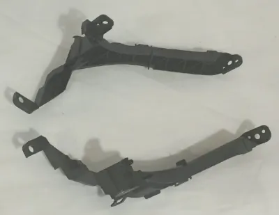 2007 - 2011 HONDA CRV Front Headlight Bracket Bumper Beam Mount Support  R/L