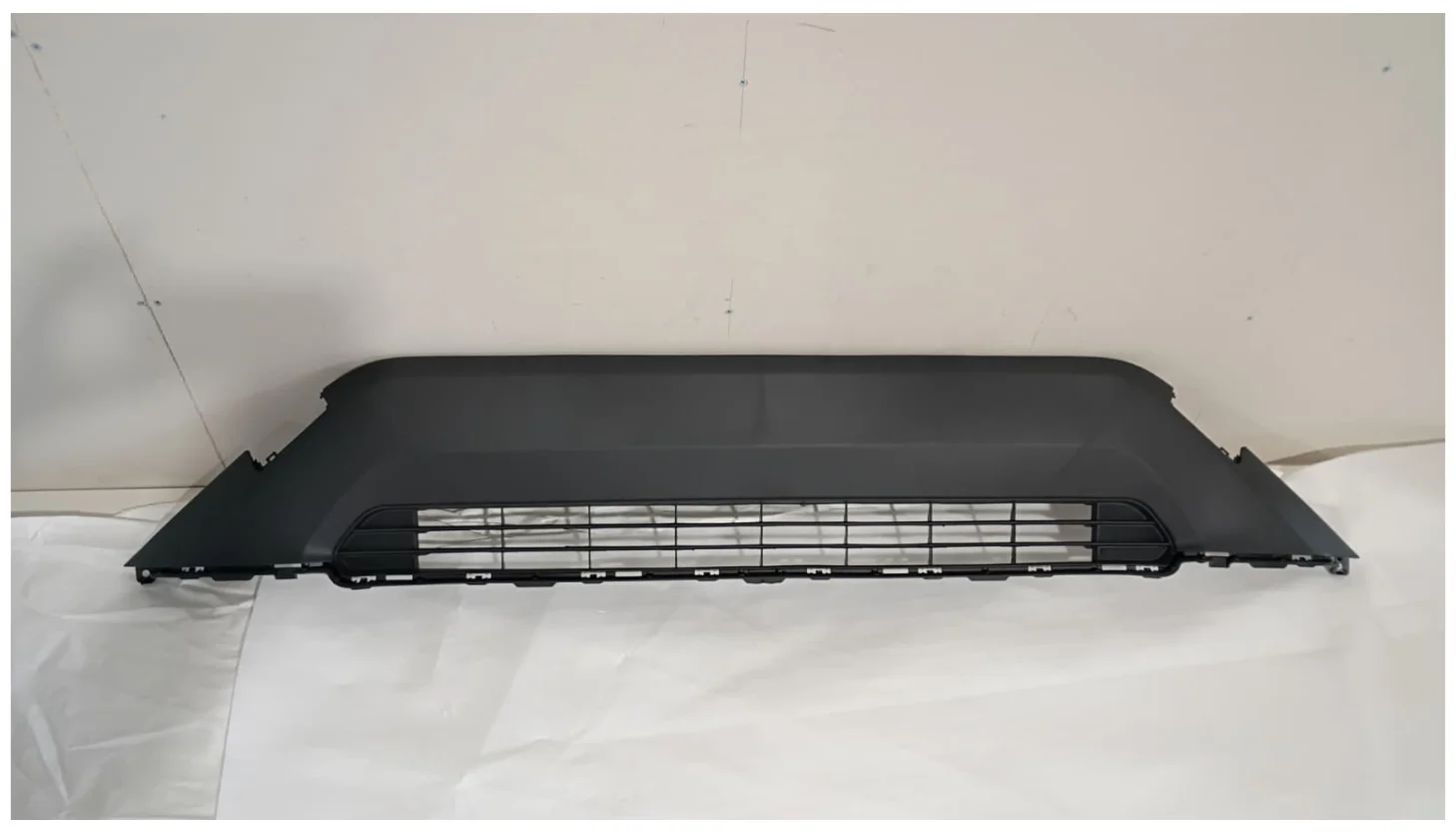 2019 Toyota RAV4 Front Bumper Lower Grille
